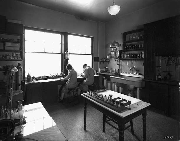 Abbott Hospital laboratory in 1928